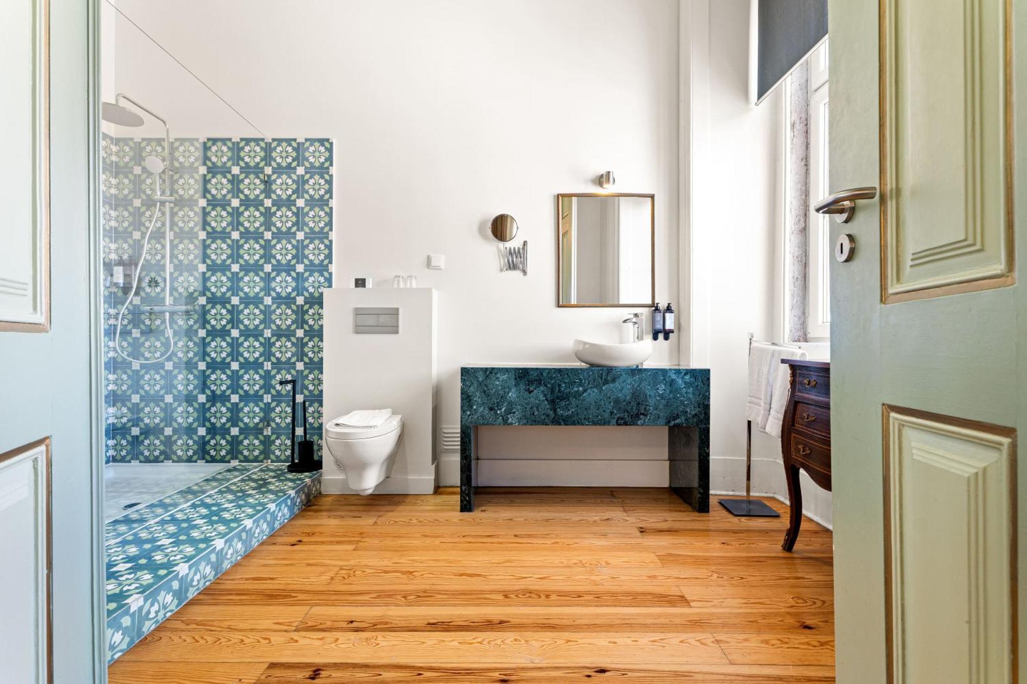 Signature Suite,1705024804:JPEG