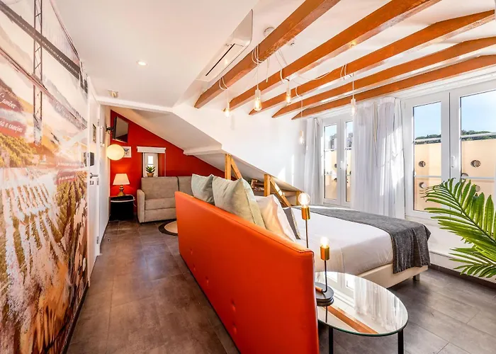 Lisbon Wine House - Rooms & Suites